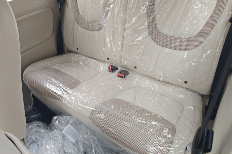 五菱汽车 宏光MINIEV 2024款 第三代 215km 青春版中控内饰7001