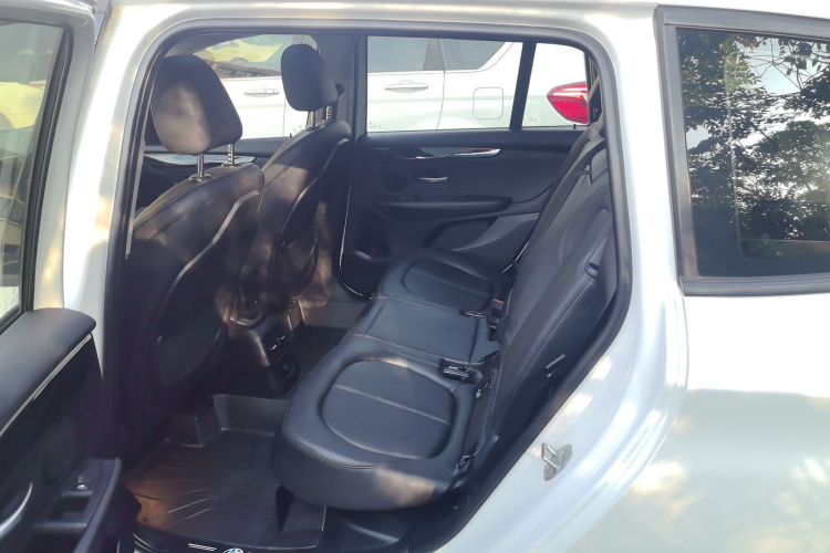 宝马2系旅行车(进口) 2015款 218i 运动设计套装中控内饰21