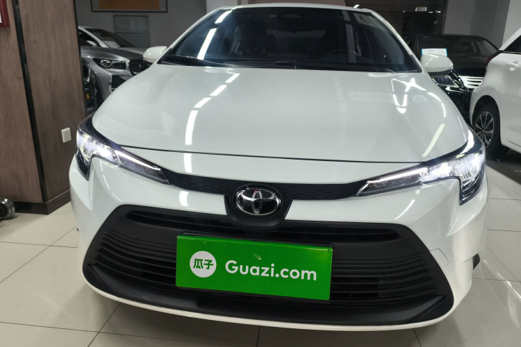 丰田 雷凌 2024款 智能电混双擎 1.8L 领先版车身外观2