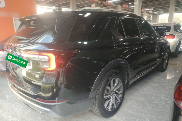 福特 探险者 2023款 EcoBoost 285 四驱钛金版 7座车身外观6005