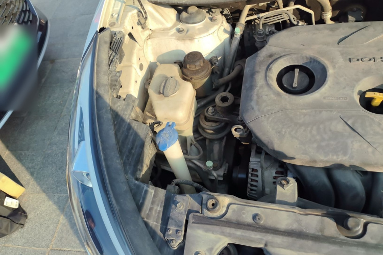 北京现代ix35 2015款 2.0L 手动两驱舒适型 国V局部细节9006