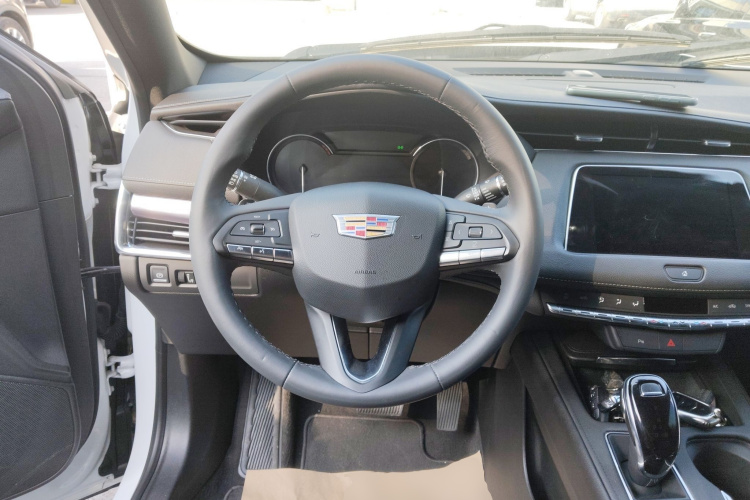 凯迪拉克XT4 2022款 28T 两驱风尚型局部细节13