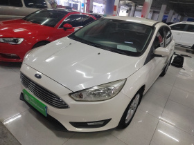 福特 福克斯 2015款 三厢 1.6L 自动舒适型