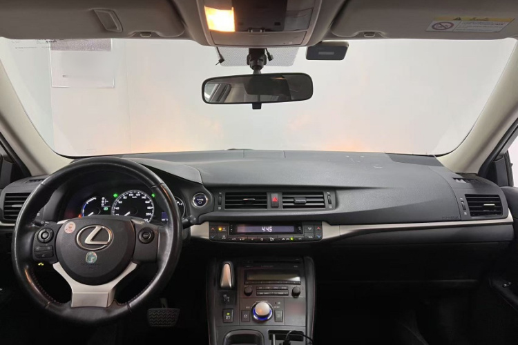 雷克萨斯CT 2017款 CT200h 精英版 单色 国V中控内饰7002