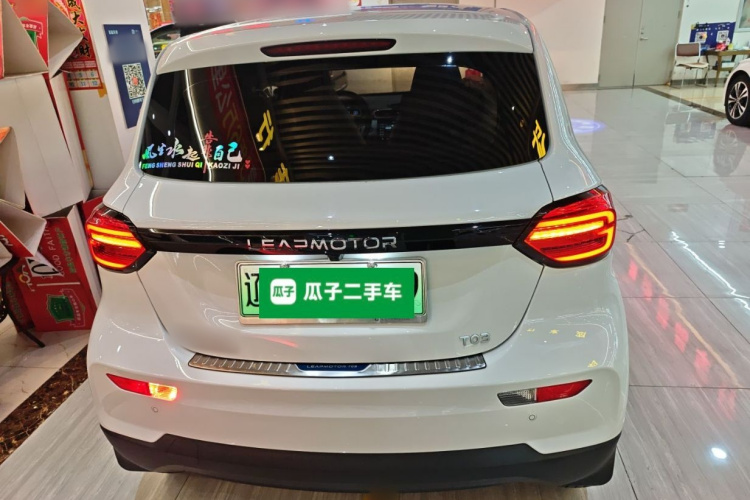 零跑汽车 零跑T03 2024款 200轻享版车身外观6