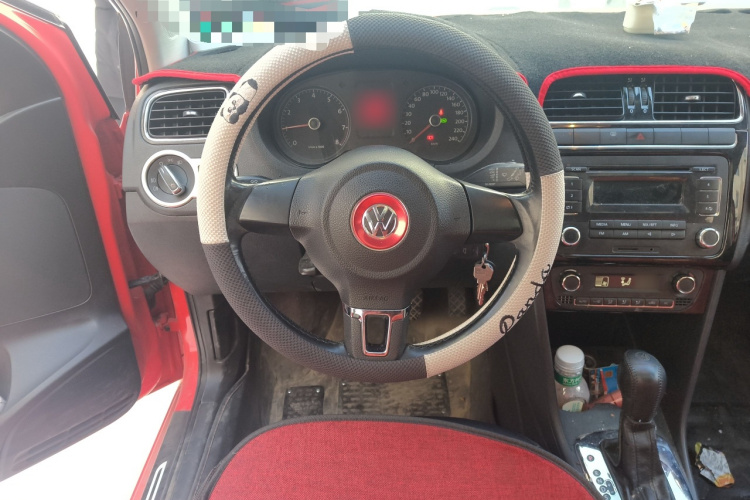 大众 Polo 2011款 1.6L 自动致酷版中控内饰13