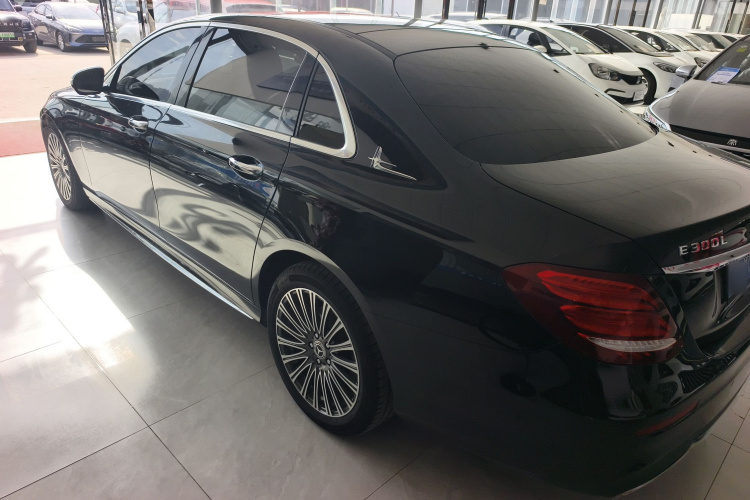 奔驰E级 2018款 改款 E 300 L 运动时尚型车身外观6003