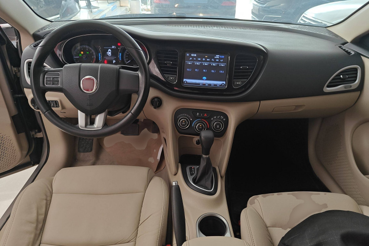 菲亚特 菲翔 2012款 1.4T 自动劲享版中控内饰12