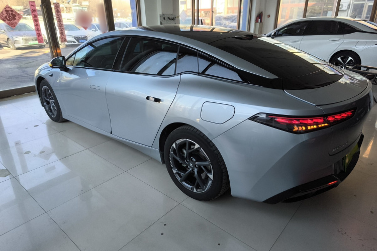 昊铂GT 2023款 560后驱七翼版车身外观4