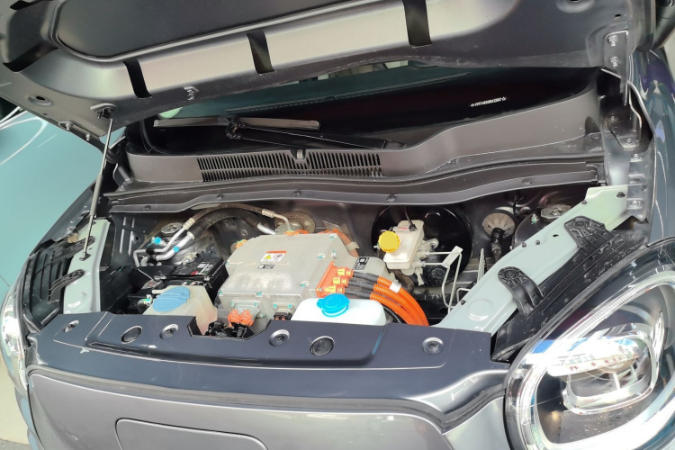 零跑汽车 零跑T03 2022款 皓玉版机舱底盘24