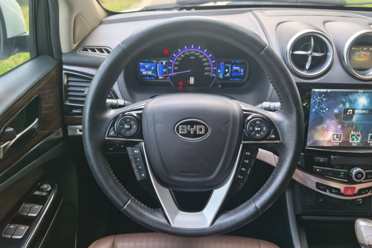 比亚迪S7 2016款 2.0T 自动尊贵型Plus局部细节13