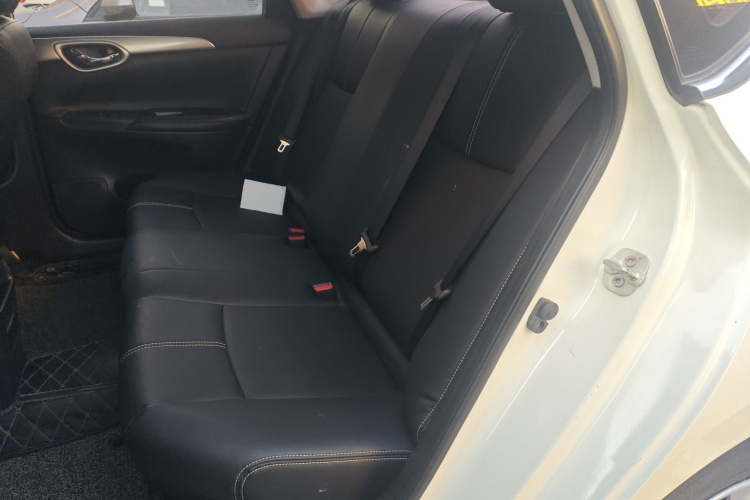 日产 轩逸 2019款 经典 1.6XE CVT舒适版中控内饰21