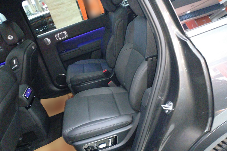 理想汽车 理想L9 2025款 Ultra 智能焕新版中控内饰21