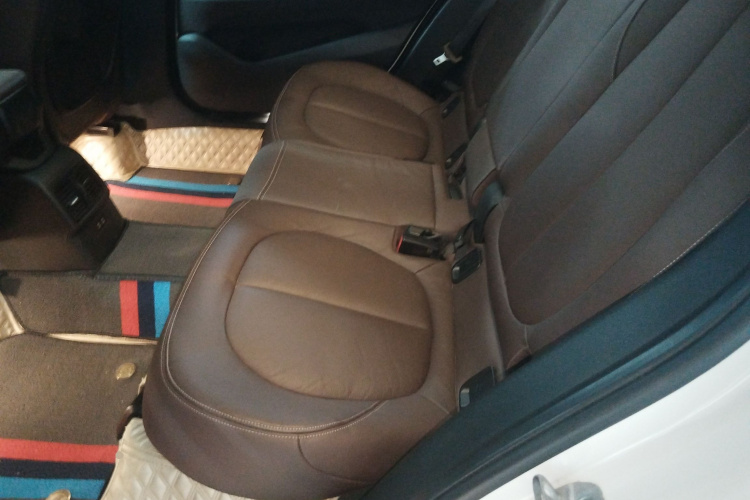 宝马X1 2019款 sDrive18Li 尊享型中控内饰7004