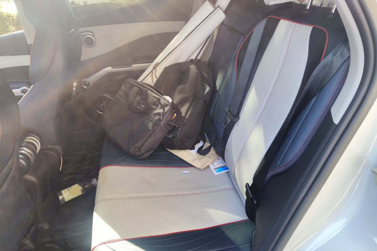 比亚迪 元PLUS 2022款 430KM 尊贵型中控内饰7004