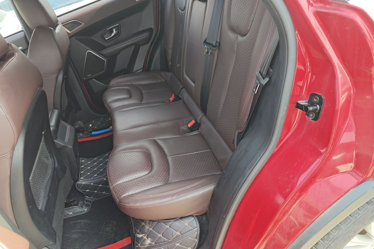 陆风X7 2015款 2.0T 全景尊贵版中控内饰21