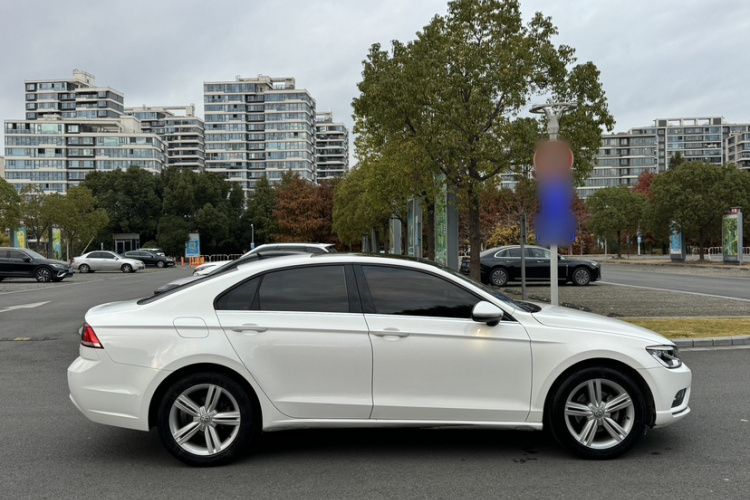 大众 凌渡 2015款 280TSI DSG舒适版车身外观6006