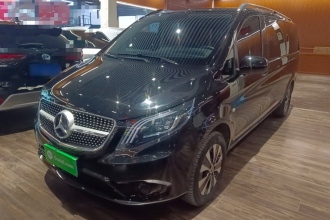 奔驰 威霆 2023款 2.0T 精英版 7座