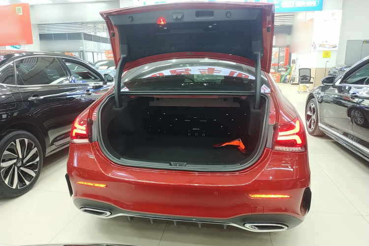 奔驰A级 2020款 改款 A 200 L 运动轿车动感型局部细节23