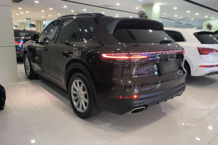 保时捷 2019款 Cayenne 3.0T车身外观4