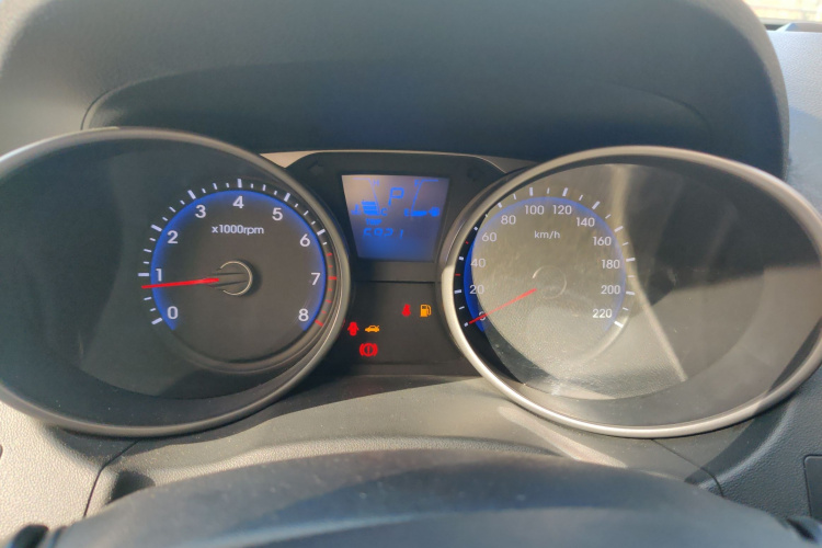 北京现代ix35 2013款 2.0L 自动两驱舒适型GL 国IV局部细节14