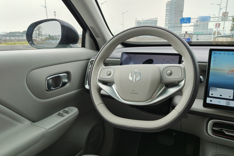 零跑汽车 零跑B10 2025款 510激光雷达版局部细节13