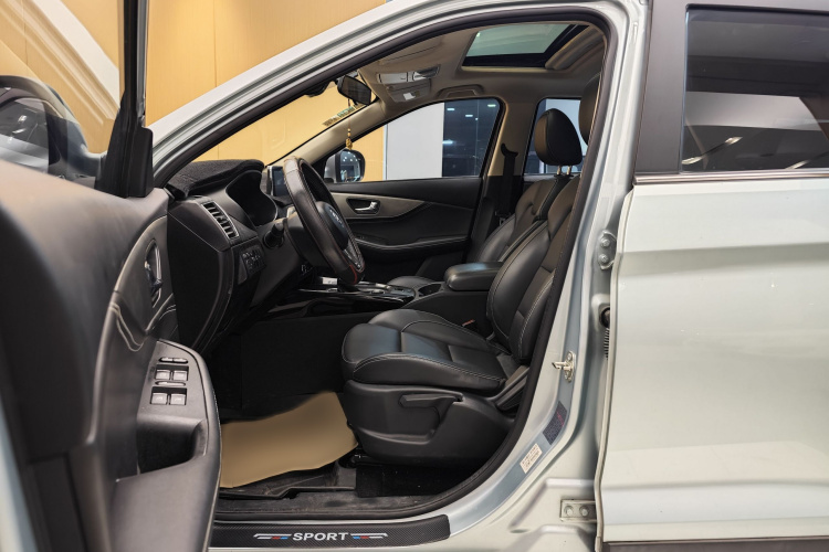 东风风光 风光S560 2018款 1.8L CVT尊贵型车身外观6009