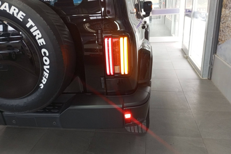 坦克300 2023款 城市版 2.0T 很有型车身外观9