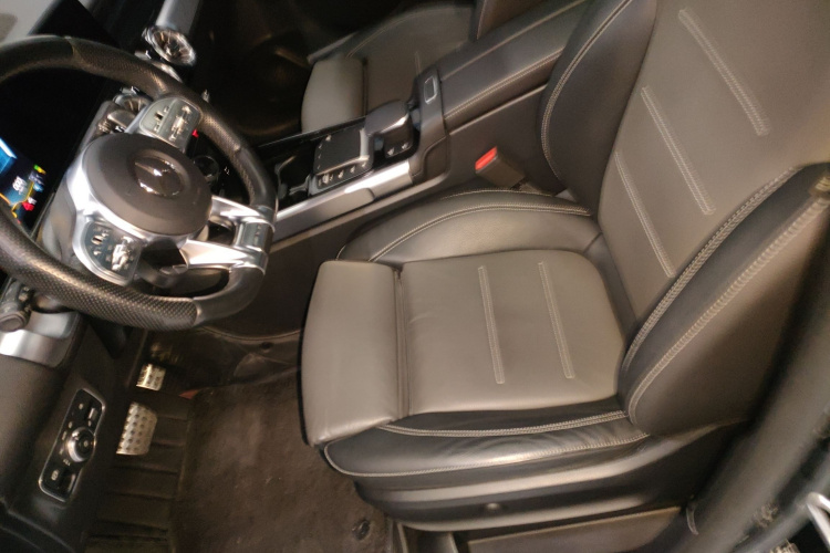 奔驰GLB AMG 2022款 AMG GLB 35 4MATIC中控内饰19