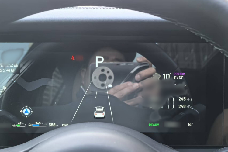 理想汽车 理想ONE 2021款 增程6座版中控内饰7006