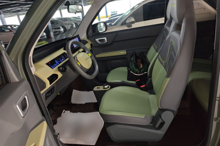 吉利银河 2024款 200km 熊猫骑士局部细节19