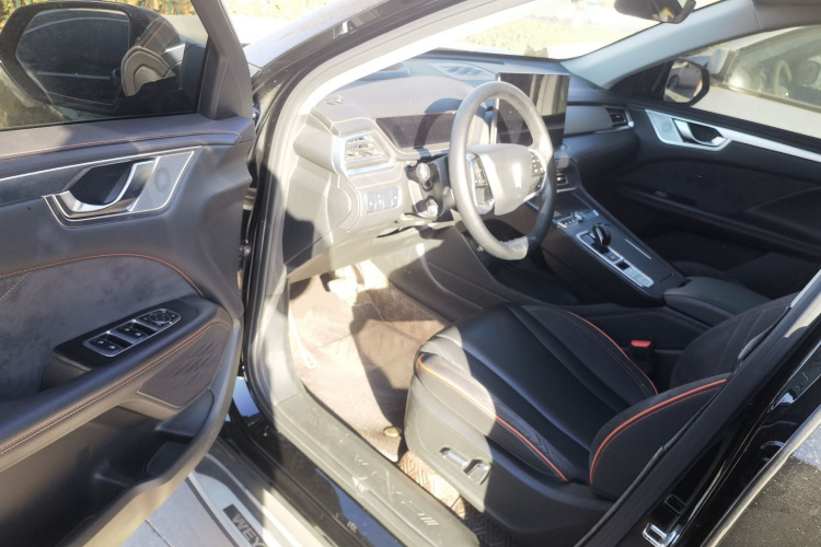 魏牌 玛奇朵 2021款 1.5L DHT特调版中控内饰20