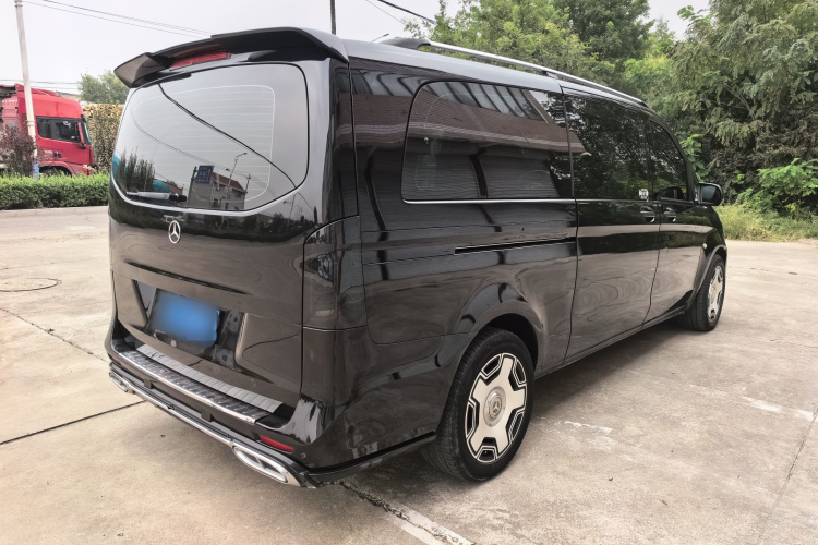 奔驰 威霆 2021款 2.0T 精英版 7座车身外观6006