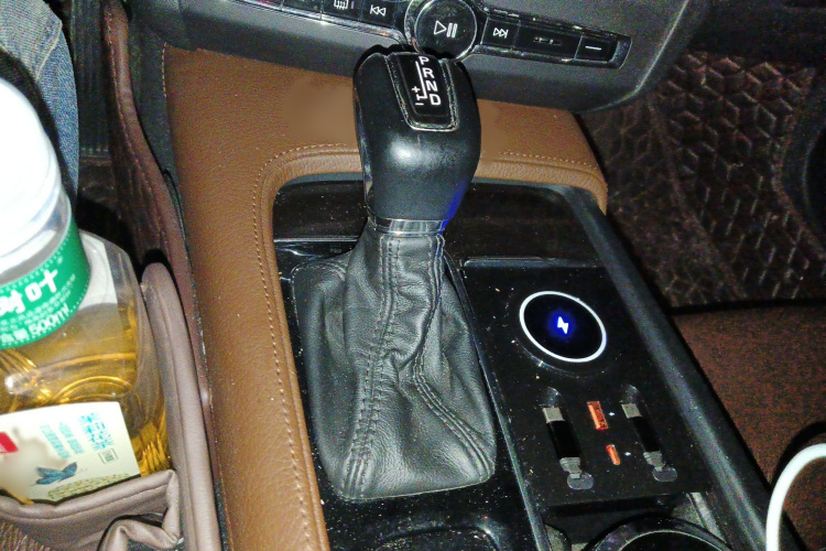 沃尔沃S90 2018款 T4 智逸版局部细节18