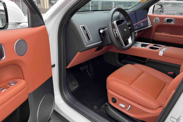 理想汽车 理想L6 2024款 Max中控内饰7004