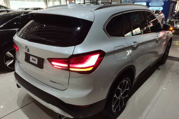 宝马X1 2021款 改款 sDrive25Li 领先型车身外观7