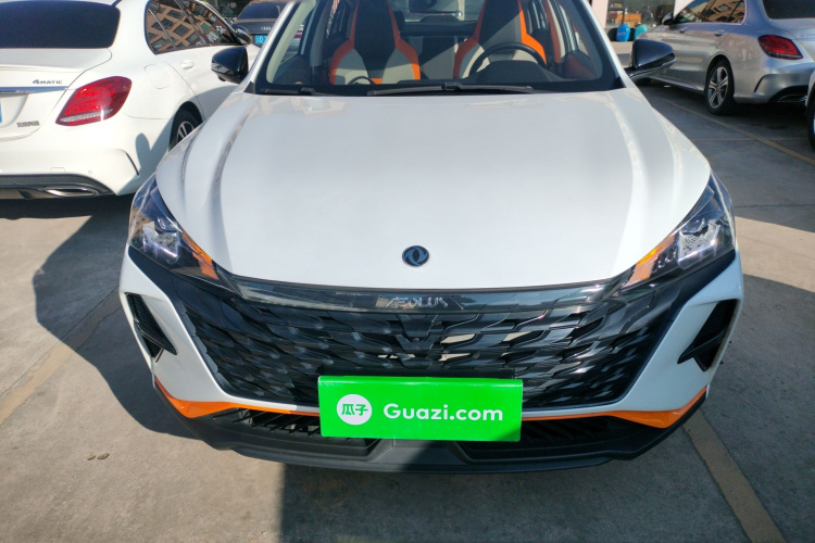 东风风神 奕炫 2023款 马赫版 1.5L 自动追影版车身外观2