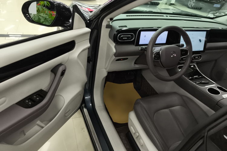 零跑汽车 零跑C11 2023款 增程 300舒享版中控内饰7003