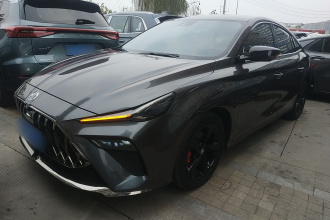 名爵 MG5天蝎座 2022款 1.5T Trophy运动旗舰版