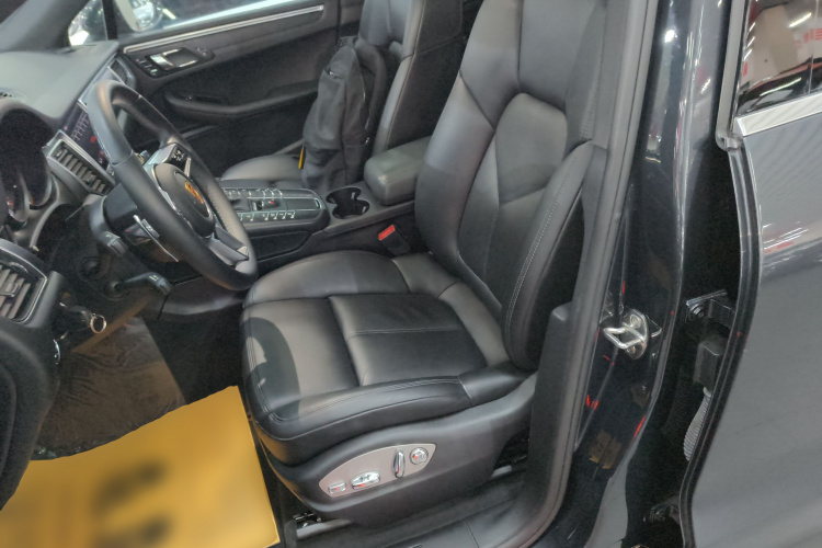 保时捷 2017款  Macan 2.0T中控内饰19