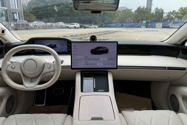 鸿蒙智行 享界S9 2024款 纯电 Ultra 四驱旗舰版中控内饰7008