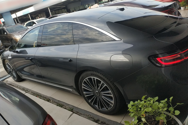 鸿蒙智行 享界S9 2024款 纯电 Ultra 四驱旗舰版车身外观6003