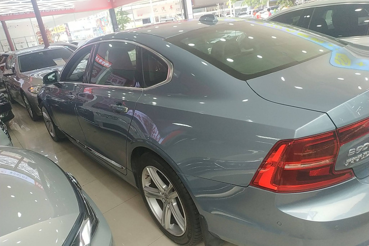 沃尔沃S90 2019款 T5 智远版车身外观6003