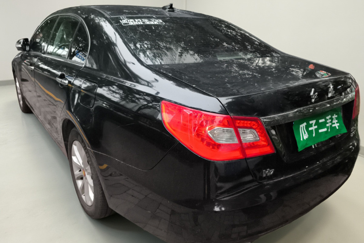 红旗H7 2015款 2.0T 豪华型车身外观5