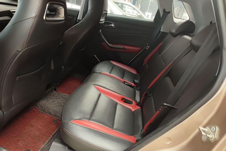 猎豹汽车 猎豹CS9 2017款 1.5L CVT精英型中控内饰21