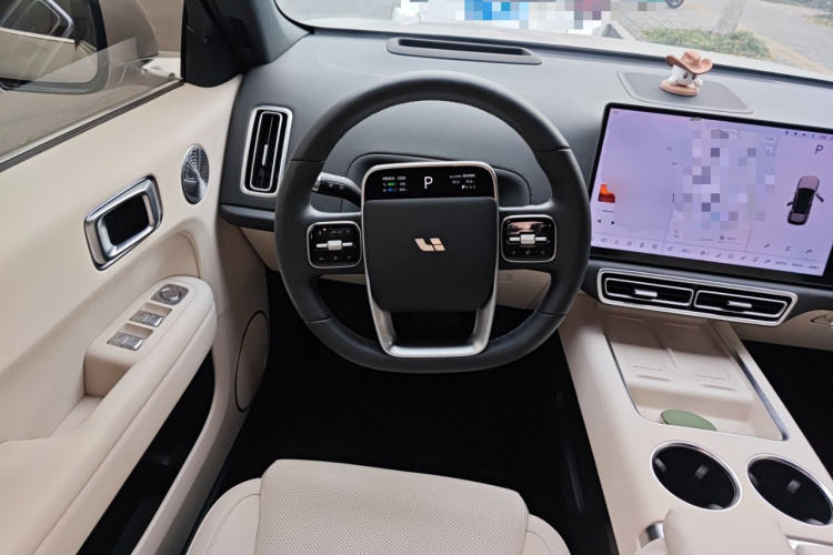 理想汽车 理想L6 2025款 Max 智能焕新版中控内饰13