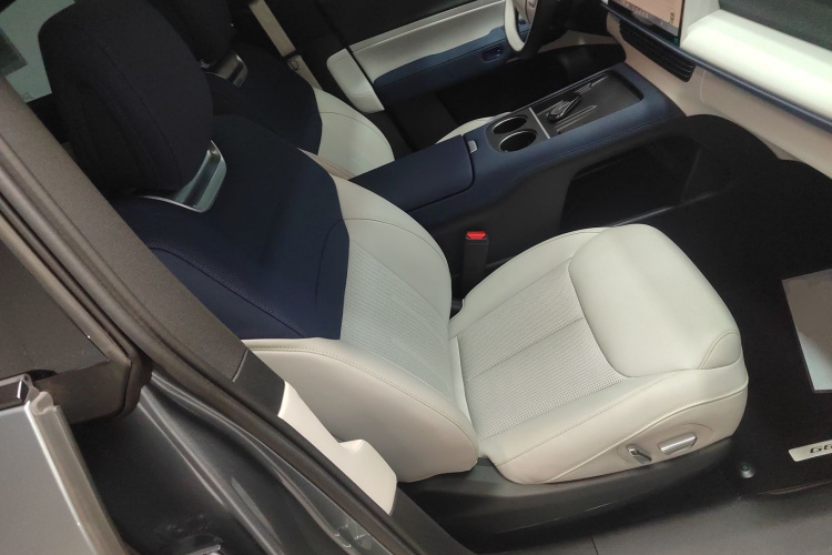 小鹏G6 2023款 755 超长续航 Pro局部细节41