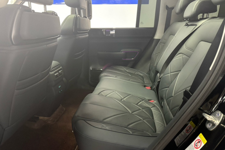 方程豹 豹5 2023款 探索版中控内饰7004