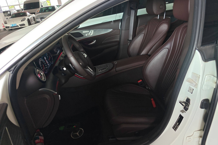 奔驰CLS 2020款 CLS 300 动感型中控内饰19