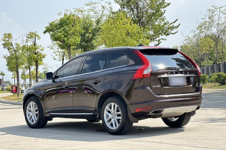 沃尔沃XC60 2017款 T5 AWD 智远版车身外观6011